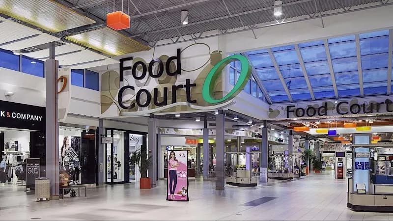 Oakwood Center shopping mall in Algiers, LA