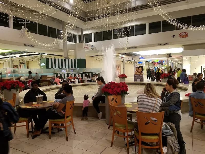 View of Oakwood Center in Algiers, LA