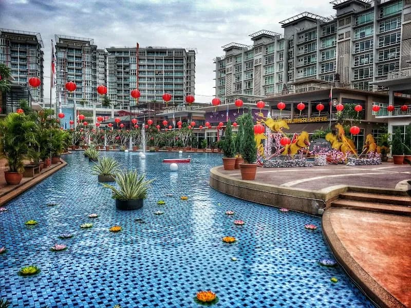 Oasis Village, Ara Damansara shopping mall in Damansara Heights, KL