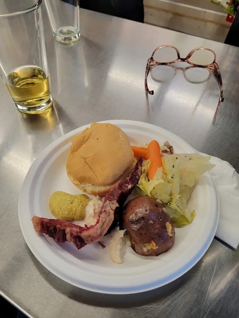 View of Otto's Sausage Kitchen & Meat Market in Woodstock, OR