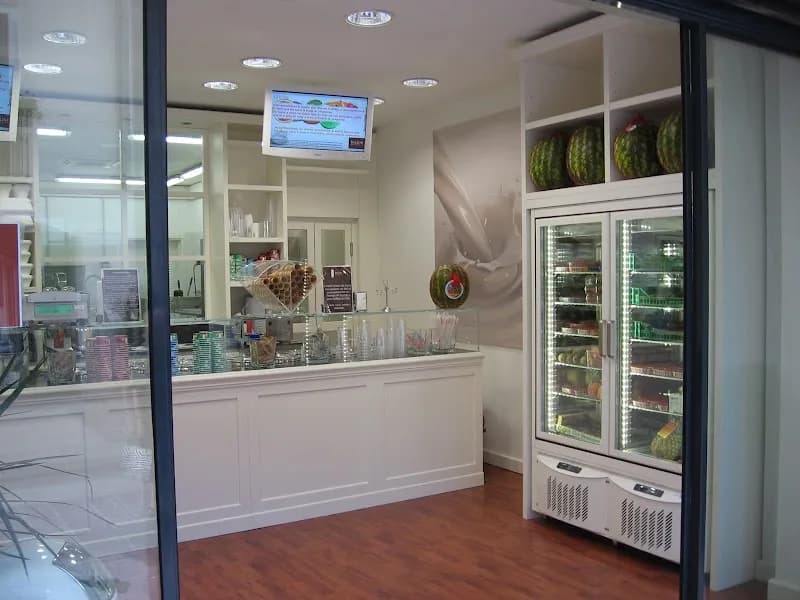 Pallini Ice Cream Parlor - Gelateria Pallini ice cream in Pallini, AT