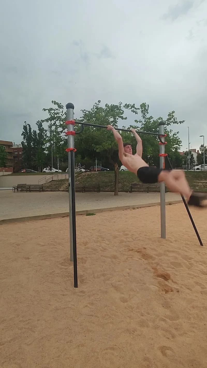 View of Parc de calistenia MEIN.ES in Cerdanyola del Vallès, CT