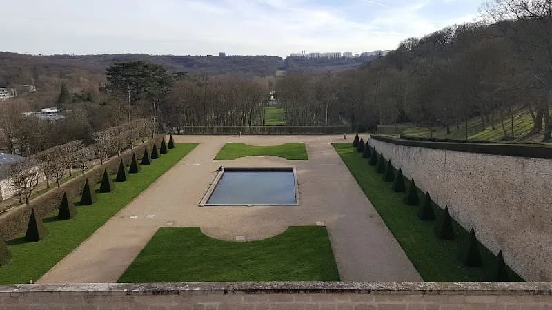 View of Paris Observatory in Meudon, IDF