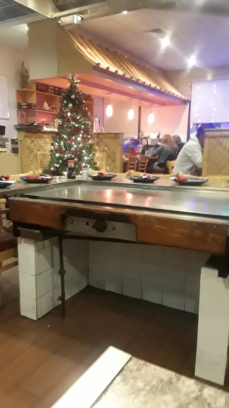 Park Plaza Shopping Center shopping mall in Severna Park, MD