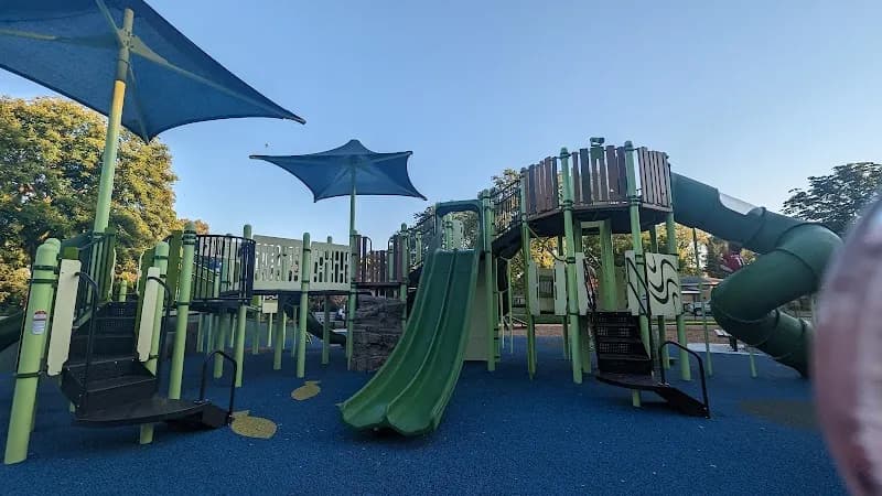 View of Park Ridge Park District in Park Ridge, IL