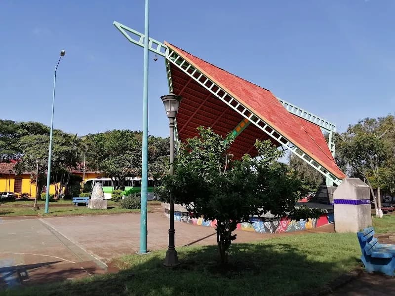 View of Parque Central de San Isidro de Heredia in San Isidro de Heredia, HD