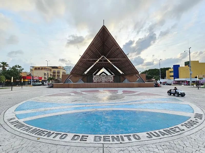 View of Parque de las Palapas in Cancun, QR
