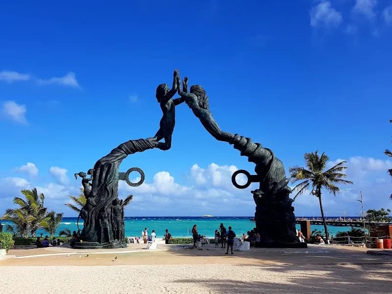 Parque Los Fundadores park in Playa del Carmen, QR