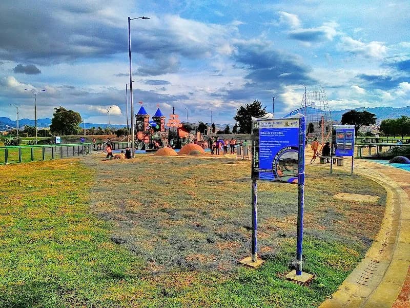 View of Parque Metropolitano El Tunal in Tunjuelito, CD