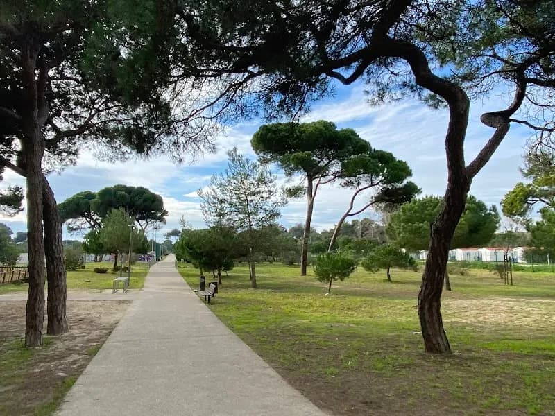 Parque Municipal de Santo António da Caparica city park in Caparica, Almada
