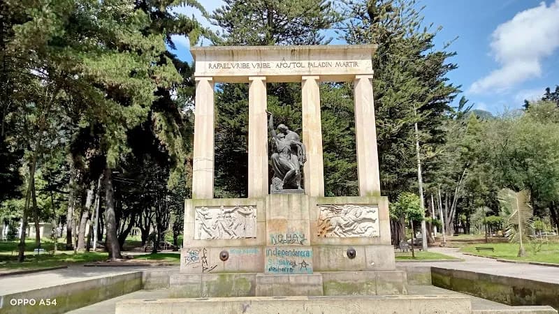 Parque Nacional Enrique Olaya Herrera national park in Usaquén, CD