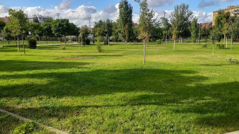 View of Parque urbano de Malilla in Manises, V