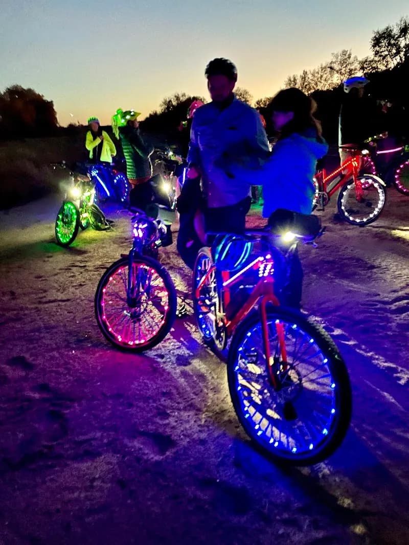 View of Paseo del Bosque Trail in Los Ranchos de Albuquerque, NM