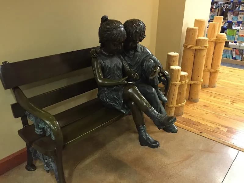 View of Pewaukee Public Library in Pewaukee, WI