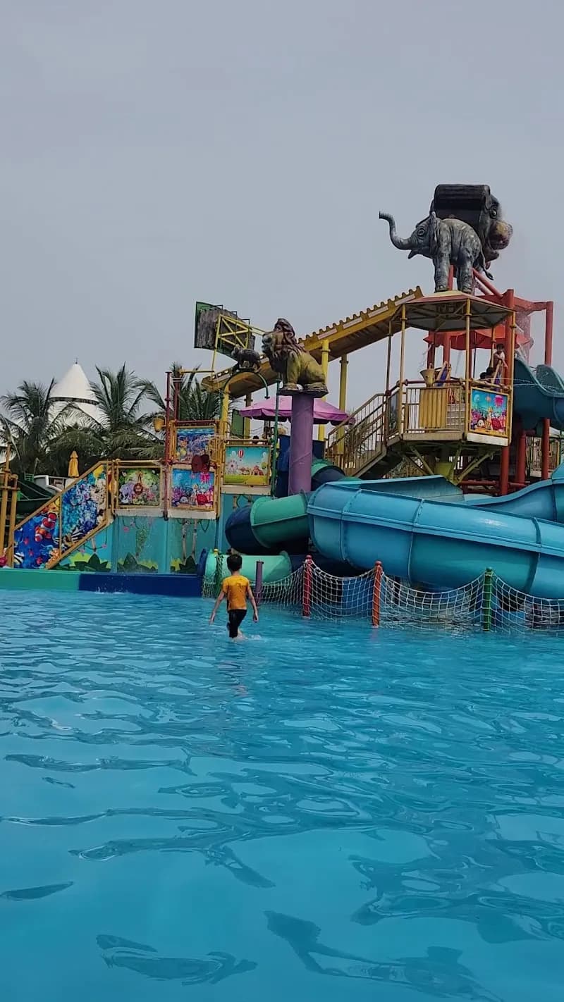 View of Phú Minh Water Park in Đông Anh, HN