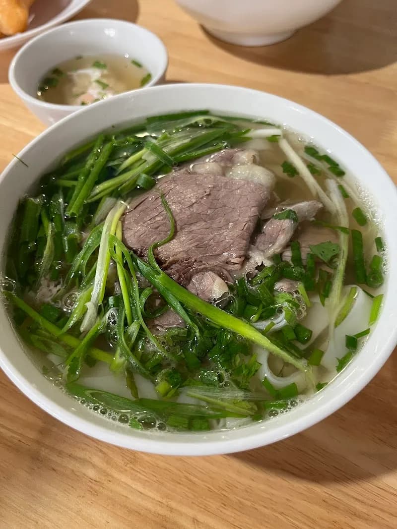 View of Phở Tây Hồ Long Biên in Long Biên, HN