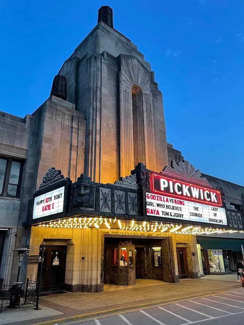 View of Pickwick Theatre in Park Ridge, IL