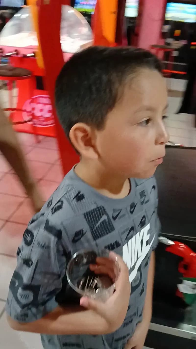 View of Pinball Pete's in East Lansing, MI