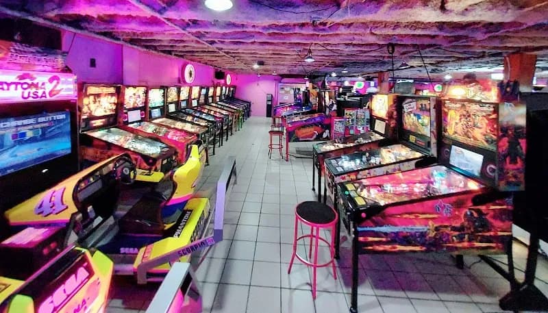 View of Pinball Pete's in East Lansing, MI