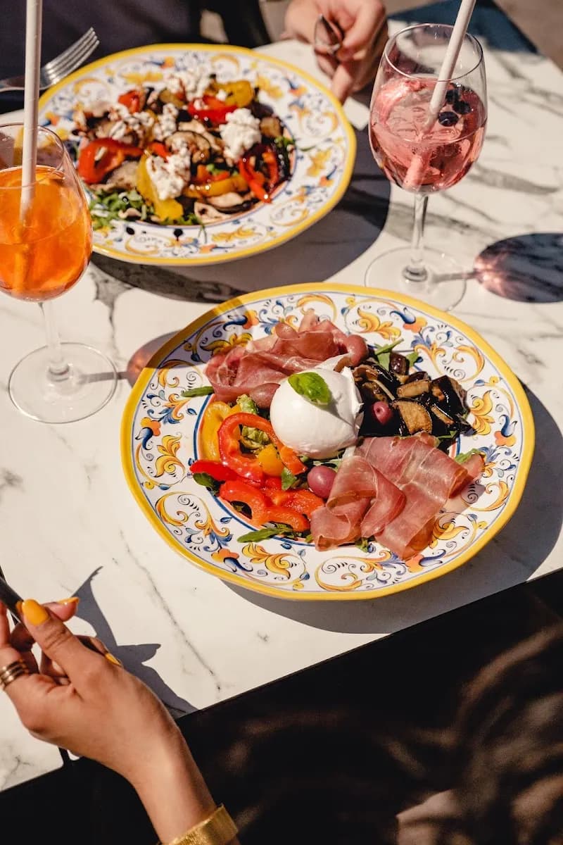 View of Pizzería Familia Torrejón in Torrejón de Ardoz, Madrid