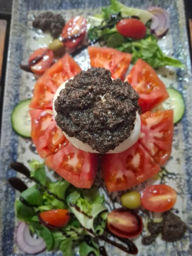 View of Pizzería La Famiglia in Requena, V