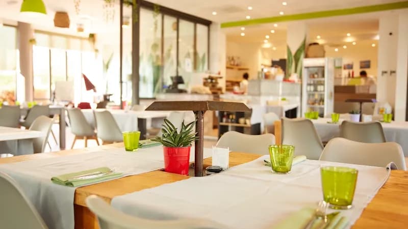 Pizzeria Famiglia Pero restaurant in Pero, Lombardy