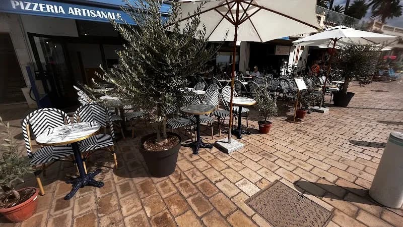 Pizzeria Mamma Mia restaurant in Golfe-Juan, PACA