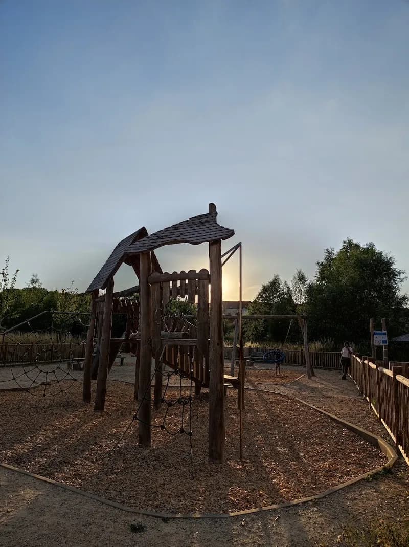View of Plaine de jeux du Paradis in Braine-l'Alleud, WBR