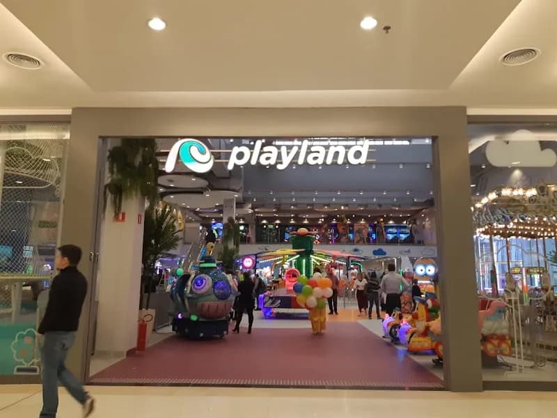 Playland amusement park in Cotia, SP