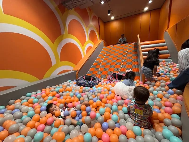 PLAYSEUM amusement center in Mumbai, MH