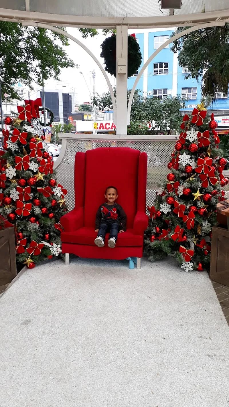 View of Praça Central Anielo Gragniano in Jandira, SP