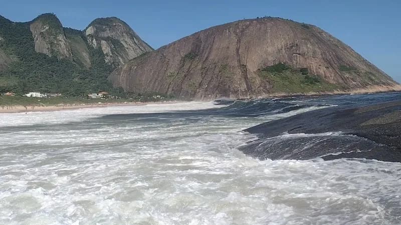 Praia de Itacoatiara, Niterói tourist attraction in São Gonçalo, RJ