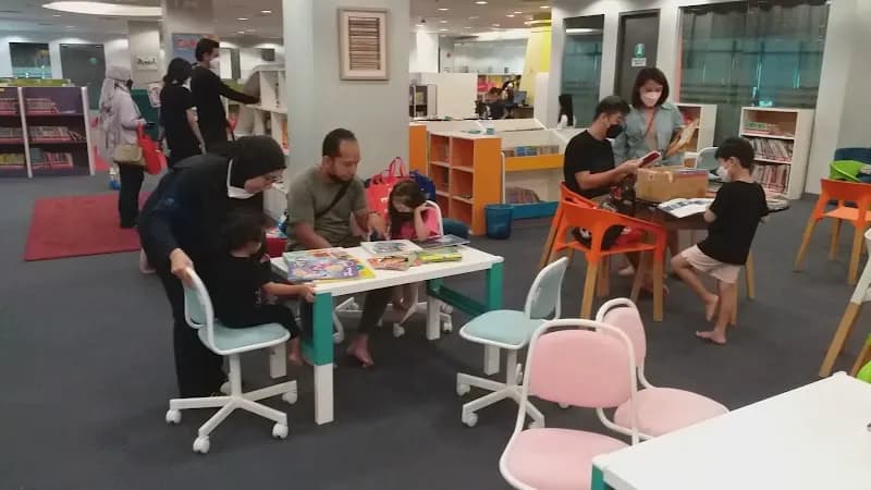 View of Pustaka Raja Tun Uda in Shah Alam, SG