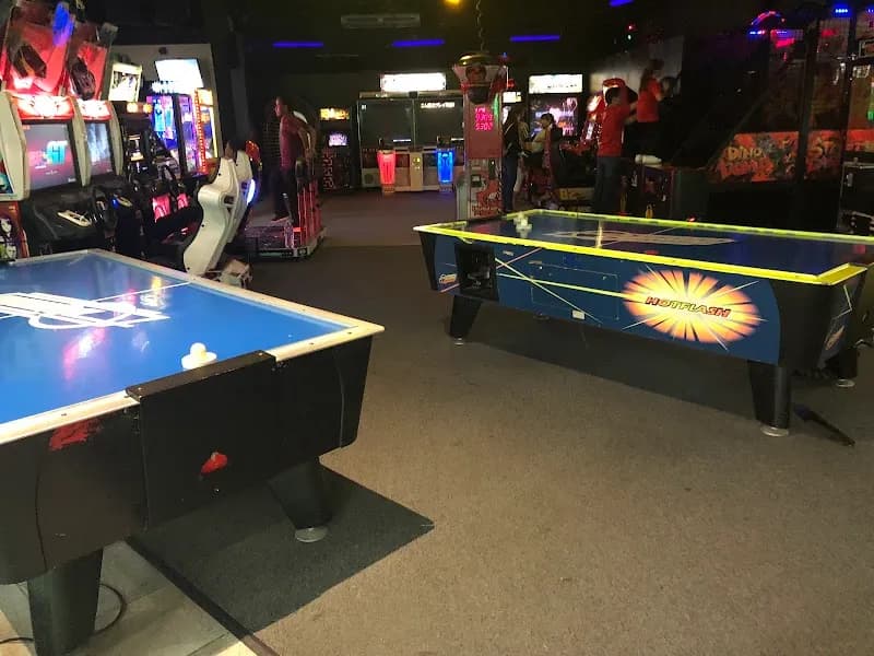 View of Putt Putt Golf & Games in San Juan, SJ