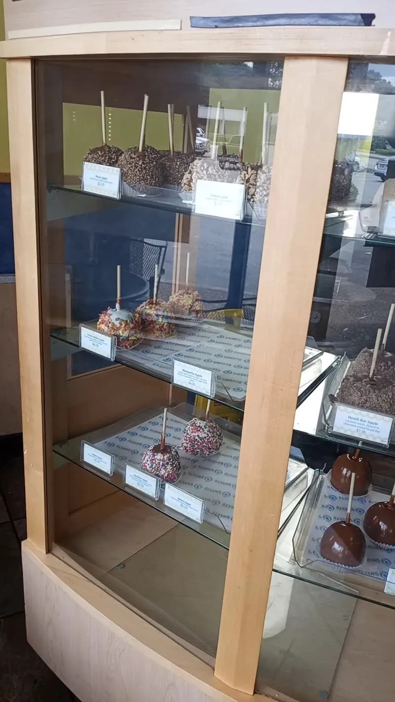 View of Quintessential Sweets in Bartlett, TN