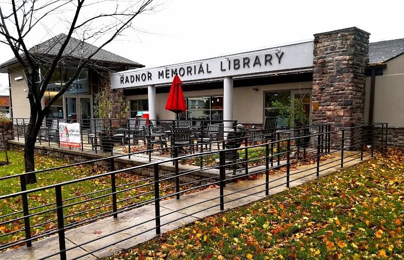 View of Radnor Memorial Library in Wayne, PA