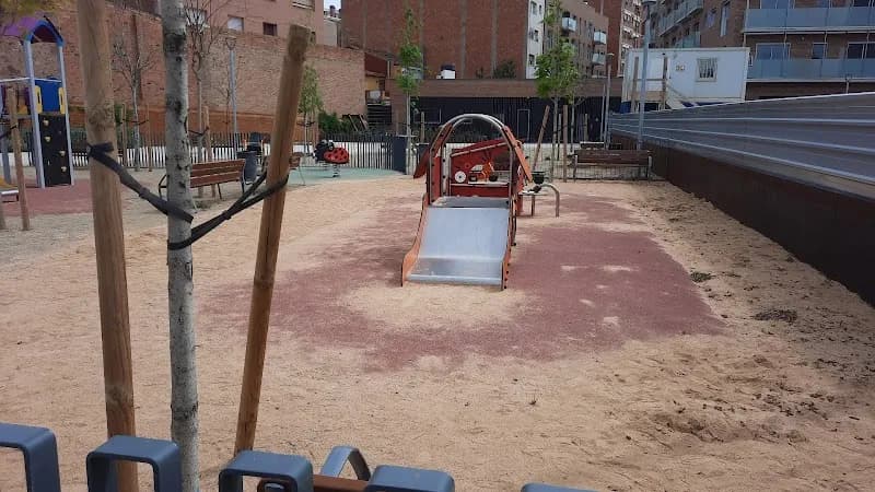 View of Àrea Infantil Can Coll in Molins de Rei, CT