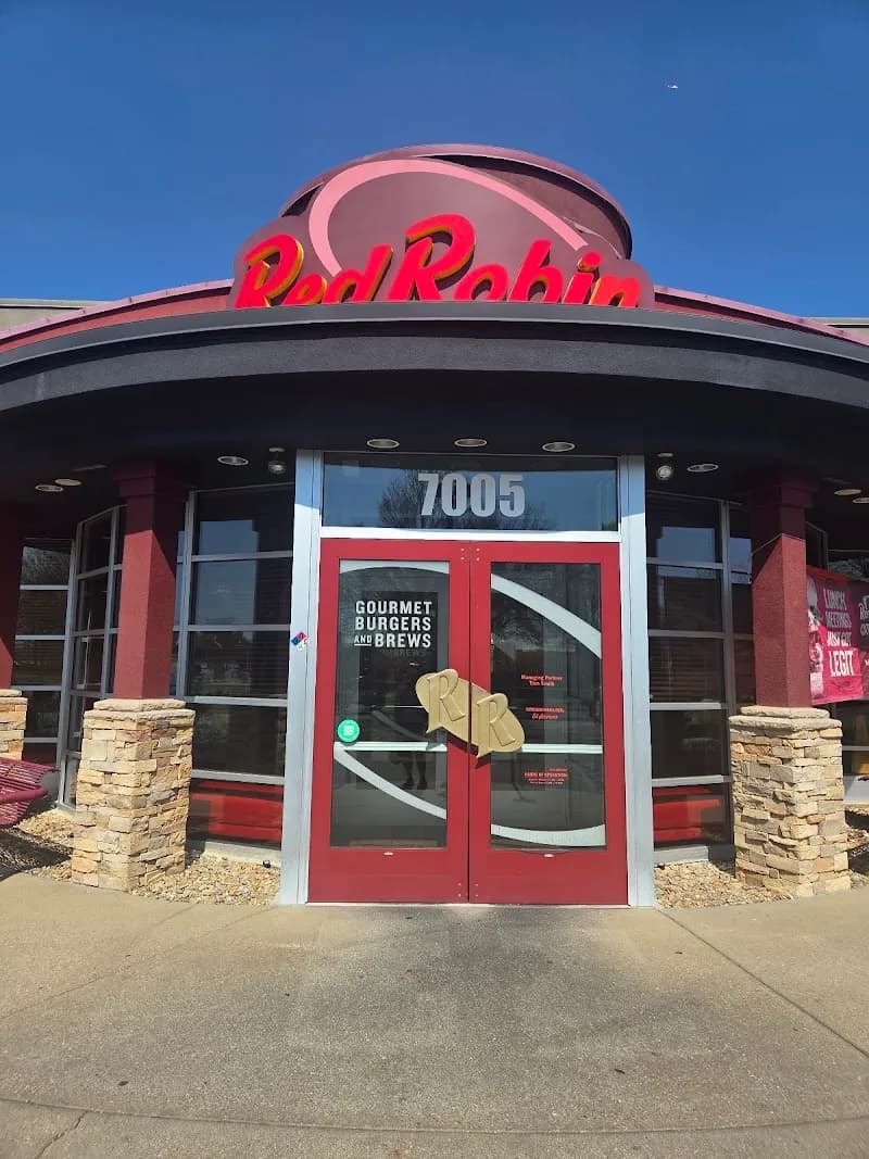View of Red Robin Gourmet Burgers and Brews in Brent, AL