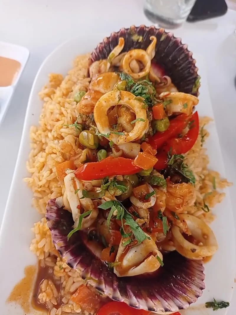 View of Restaurante El Malecón in San Bartolo, Lima