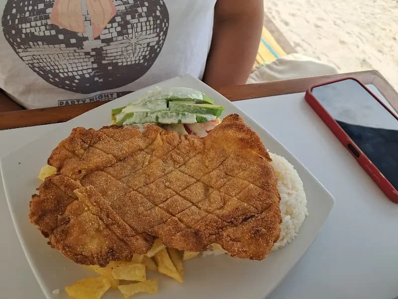 View of Restaurante El Malecón in San Bartolo, Lima