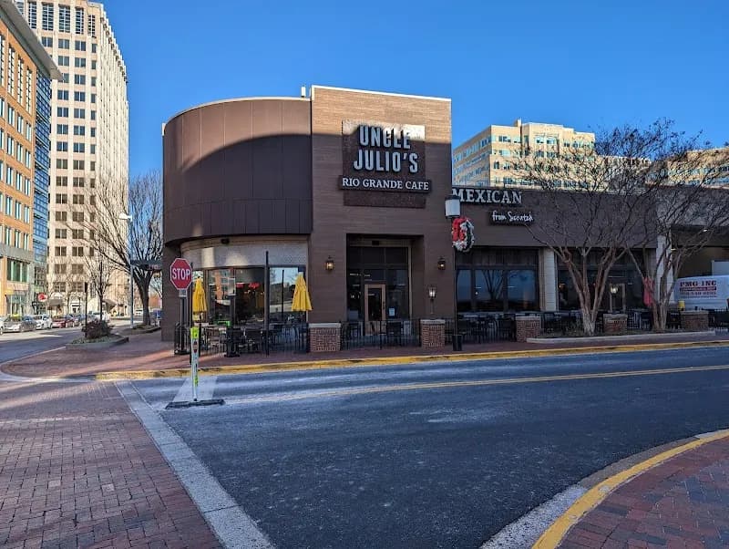 Reston Town Center shopping mall in Reston, VA