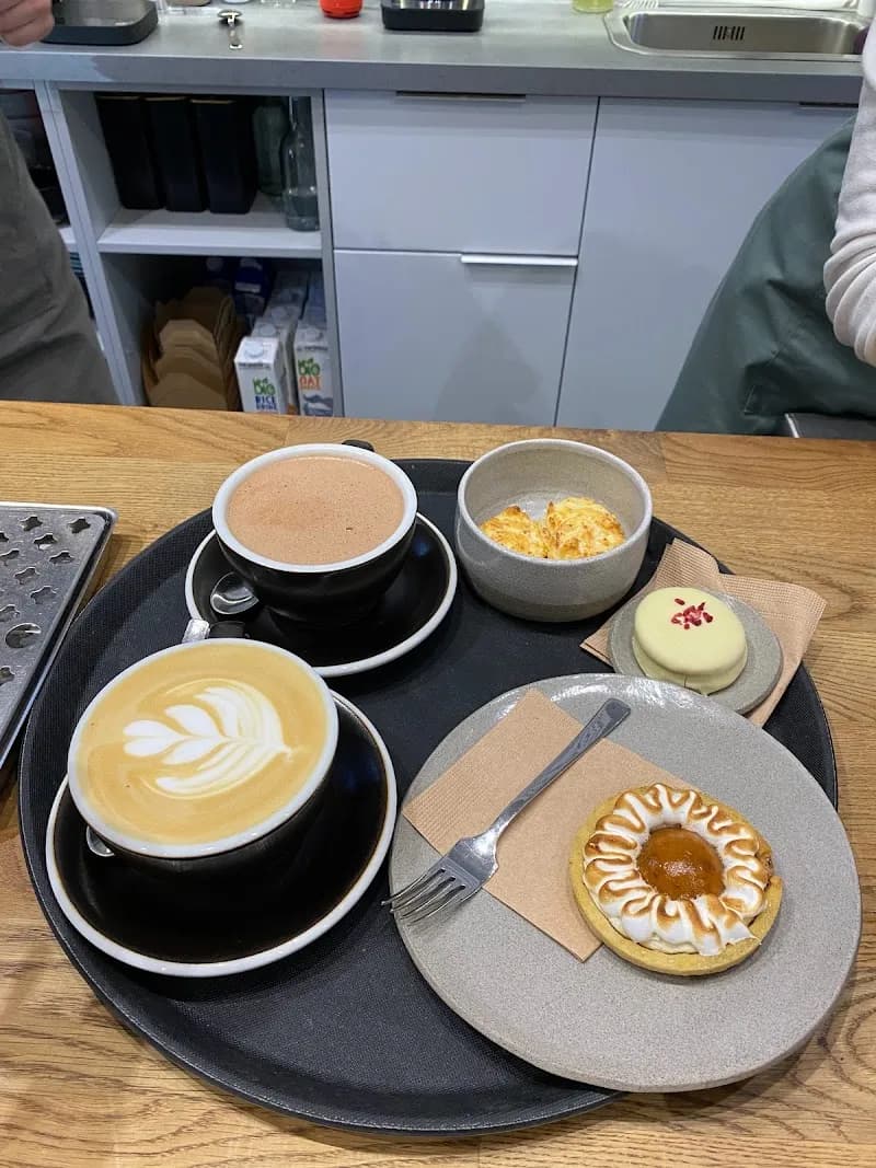 View of Retro Café & Ice Cream (Retro Kávézó) in Gödöllő, Budapest