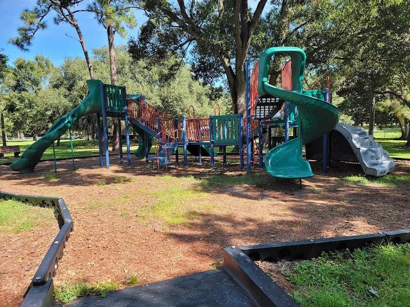Ridgecrest Park park in Largo, FL