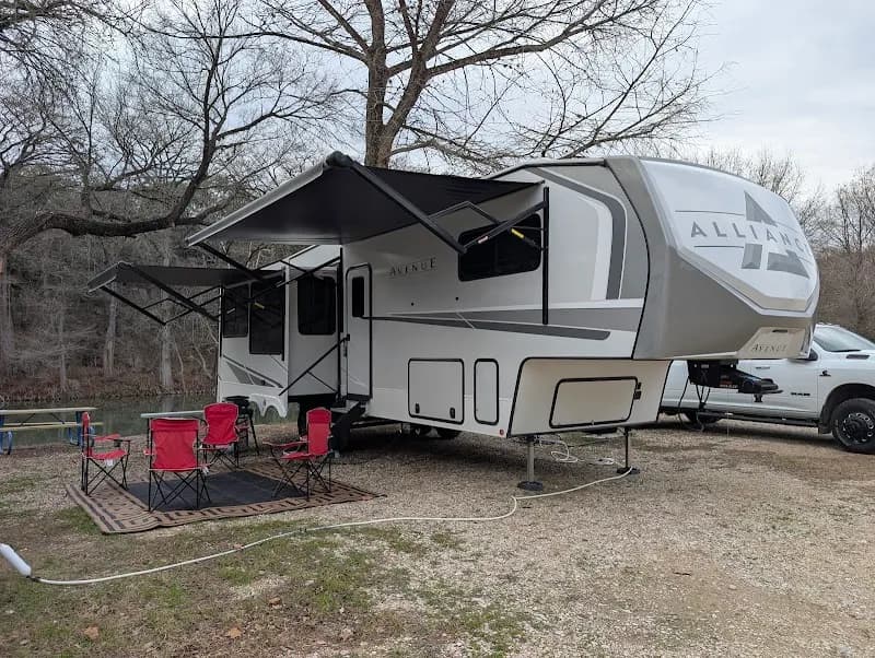 River Road Camp Inc campground in New Braunfels, TX