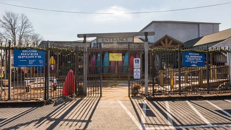 River Sports Outfitters clothing store in Knoxville, TN