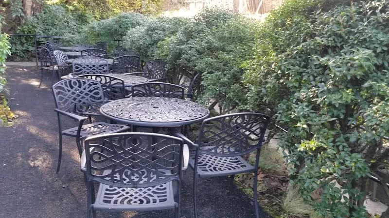 View of Rock Creek Tavern in Oregon City, OR