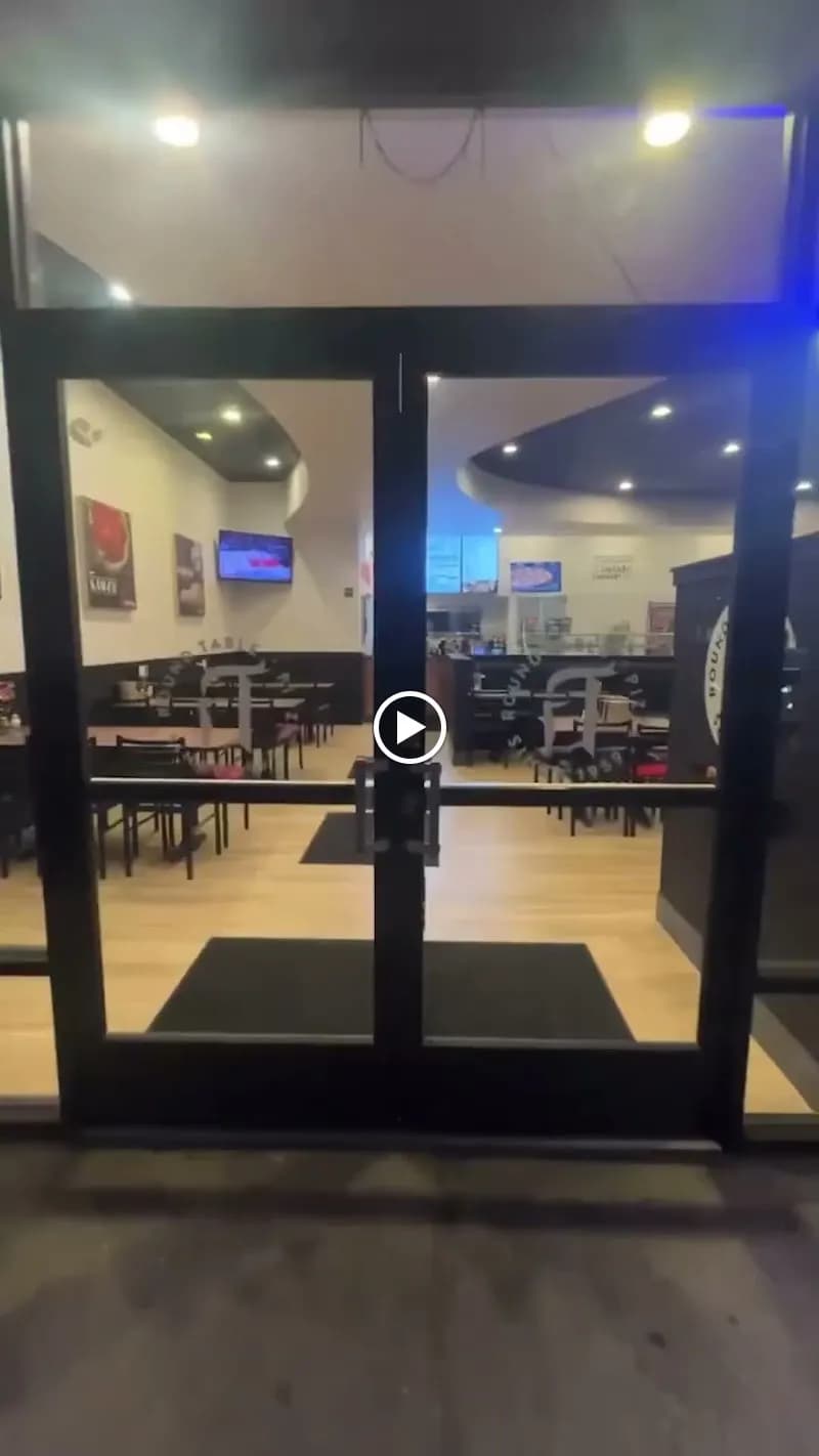 View of Round Table Pizza in Hayward, CA