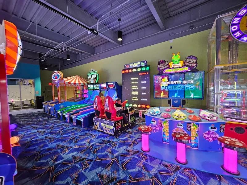 Round1 Bowling & Arcade - Glendale amusement center in Glendale, AZ