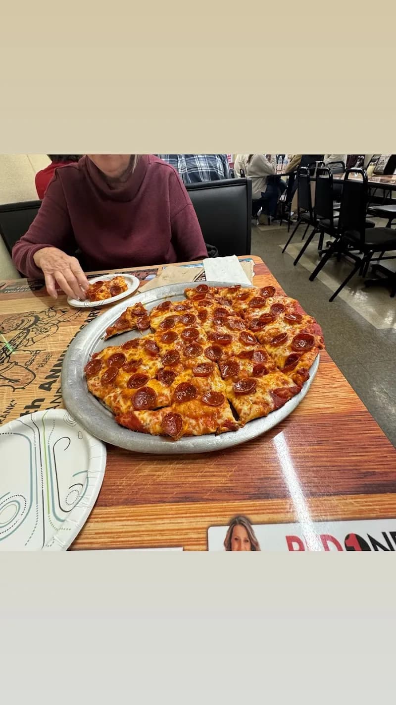 View of Rubino's Pizza in Bexley, OH