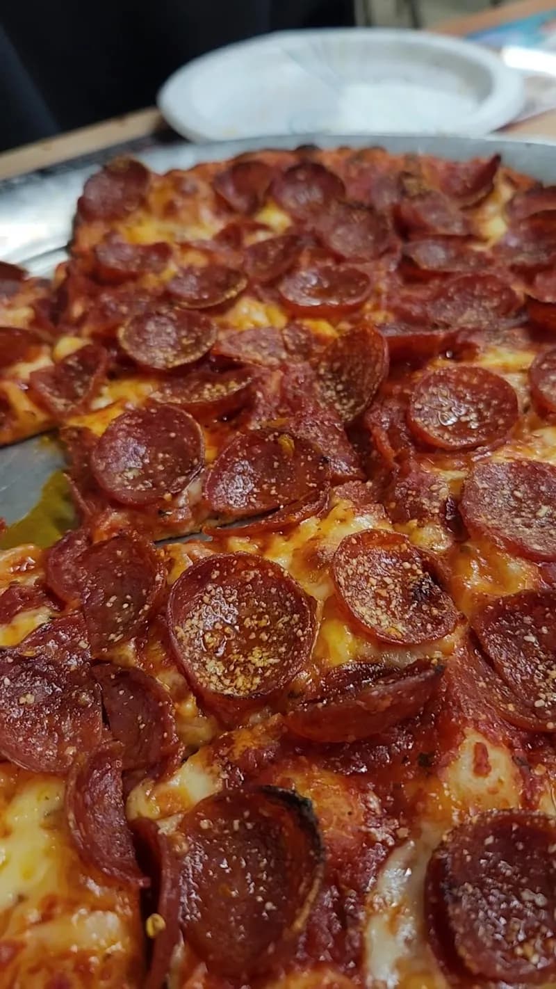 View of Rubino's Pizza in Bexley, OH